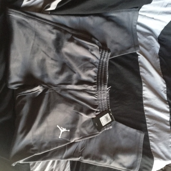 Jordan Other - Grey jordan sweats XL in boys/ fit SM in women